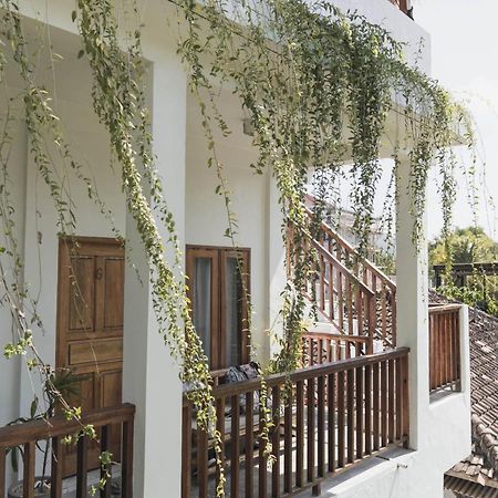 Nalua Surf Boutique Hotel Kuta  Exterior photo